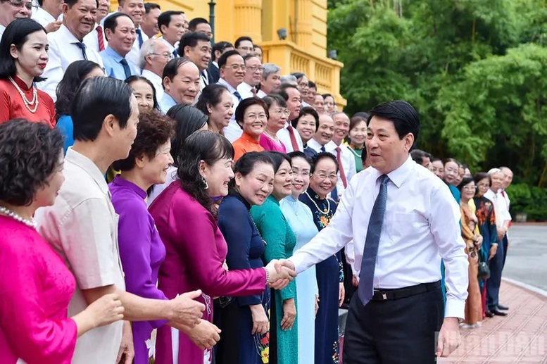 Xây dựng xã hội học tập là sứ mệnh cao cả trong kỷ nguyên mới- Ảnh 1. Xây dựng xã hội học tập là sứ mệnh cao cả trong kỷ nguyên mới- Ảnh 1.