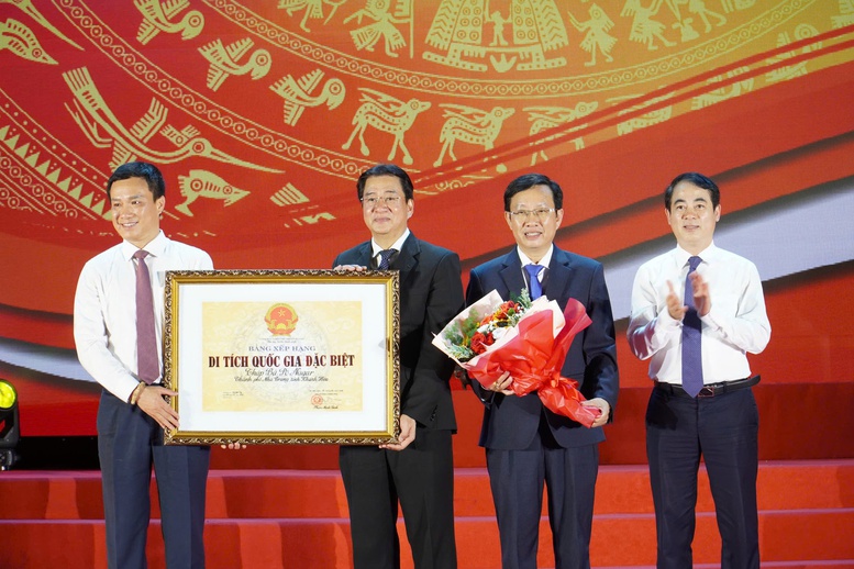 Tháp Bà Ponagar Khánh Hòa nhận Bằng xếp hạng Di tích quốc gia đặc biệt- Ảnh 1. Tháp Bà Ponagar Khánh Hòa nhận Bằng xếp hạng Di tích quốc gia đặc biệt- Ảnh 1.