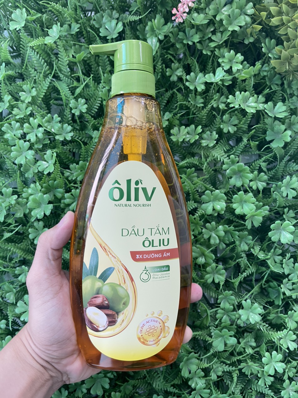 Tắm kiểu "quiet luxury": Vừa làm sạch vừa dưỡng ẩm chỉ với 1 lọ dầu tắm- Ảnh 4. hi88. com kiểu "quiet luxury": Vừa làm sạch vừa dưỡng ẩm chỉ với 1 lọ dầu tắm- Ảnh 4.