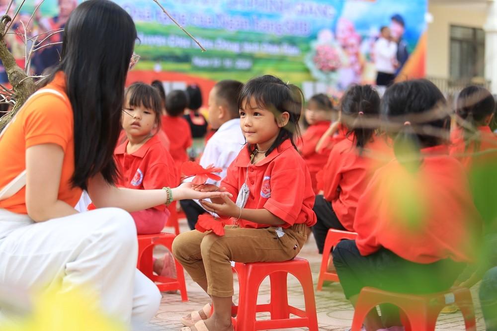 Từ Tâm Dụng Trí – Sức mạnh nội lực của một ngân hàng hạnh phúc- Ảnh 2. Từ Tâm Dụng Trí – Sức mạnh nội lực của một ngân hàng hạnh phúc- Ảnh 2.