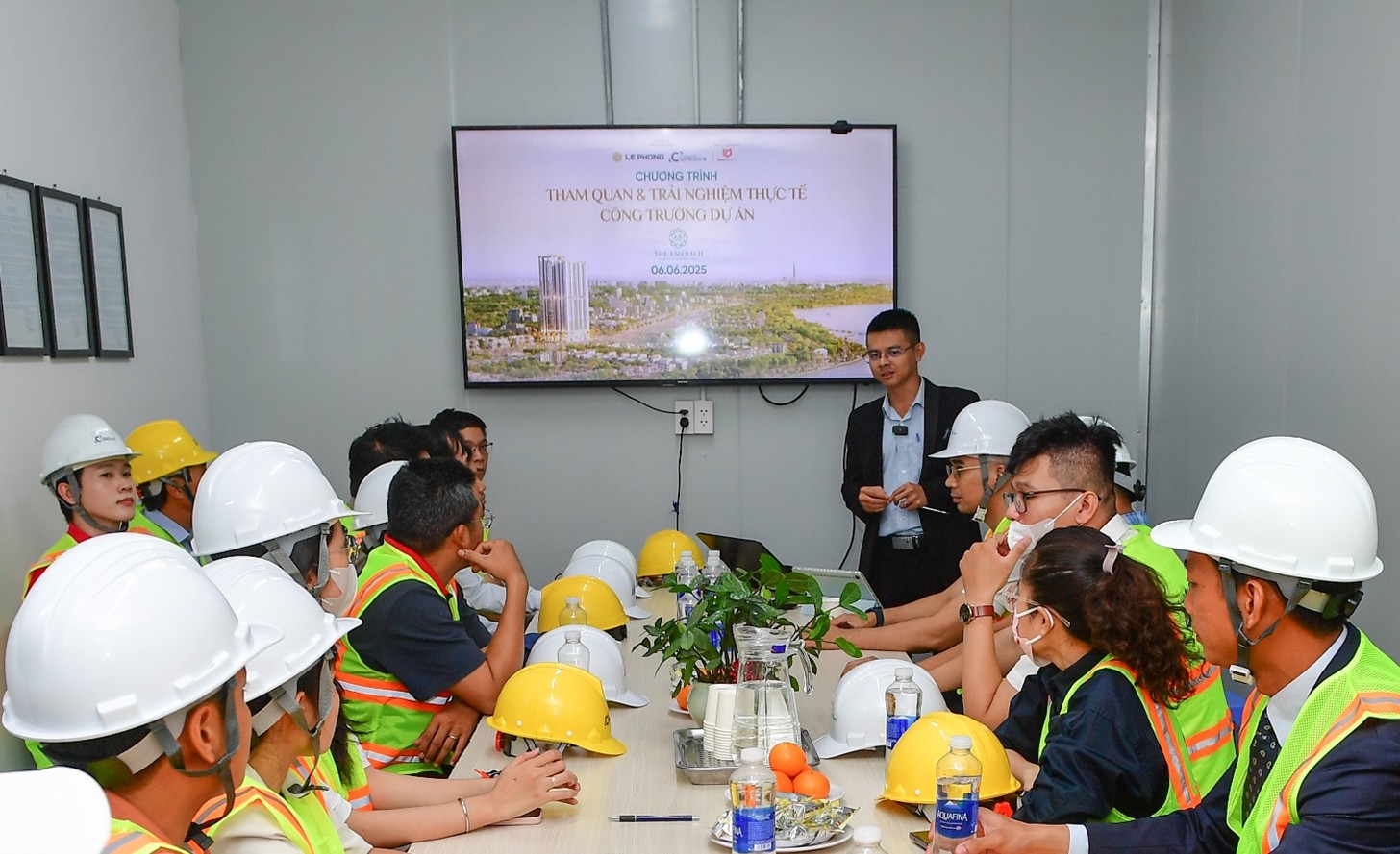 Một ngày trải nghiệm công trường The Emerald 68, cư dân đánh giá gì về chất lượng xây dựng?- Ảnh 2.