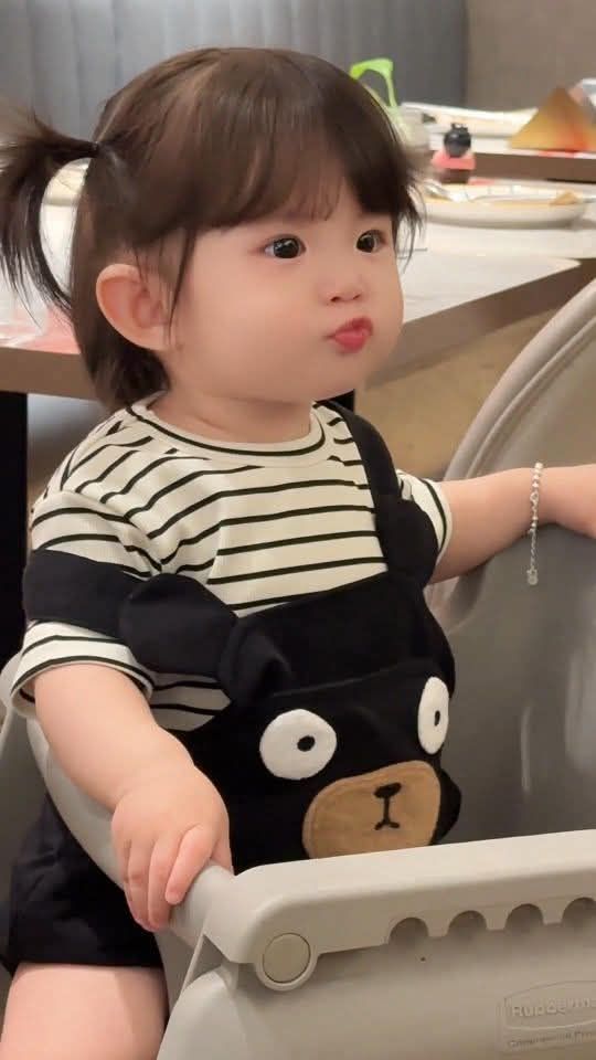 Bố mẹ có EQ thấp sẽ làm những việc này khi thấy con ăn vạ ở nơi công cộng- Ảnh 2. Bố mẹ có EQ thấp sẽ làm những việc này khi thấy hi88.com lừa đảo ăn vạ ở nơi công cộng- Ảnh 2.