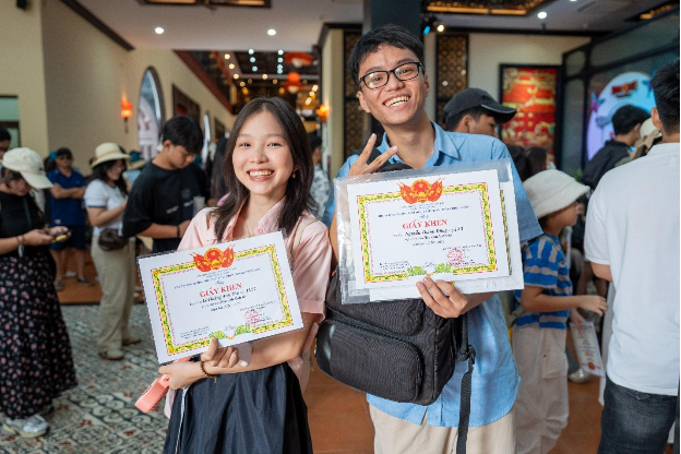 Học sinh giỏi được miễn phí cáp treo vui chơi Sun World Ba Na Hills- Ảnh 1.