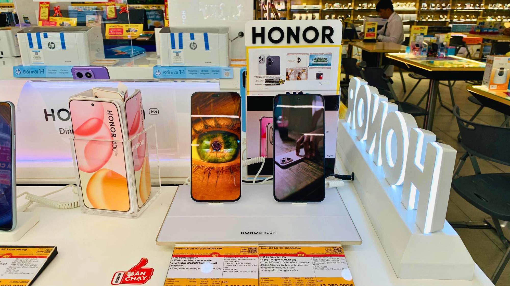 Giải mã sức hút của HONOR 400 Series - smartphone AI đang "viral" suốt cả hè này- Ảnh 3.