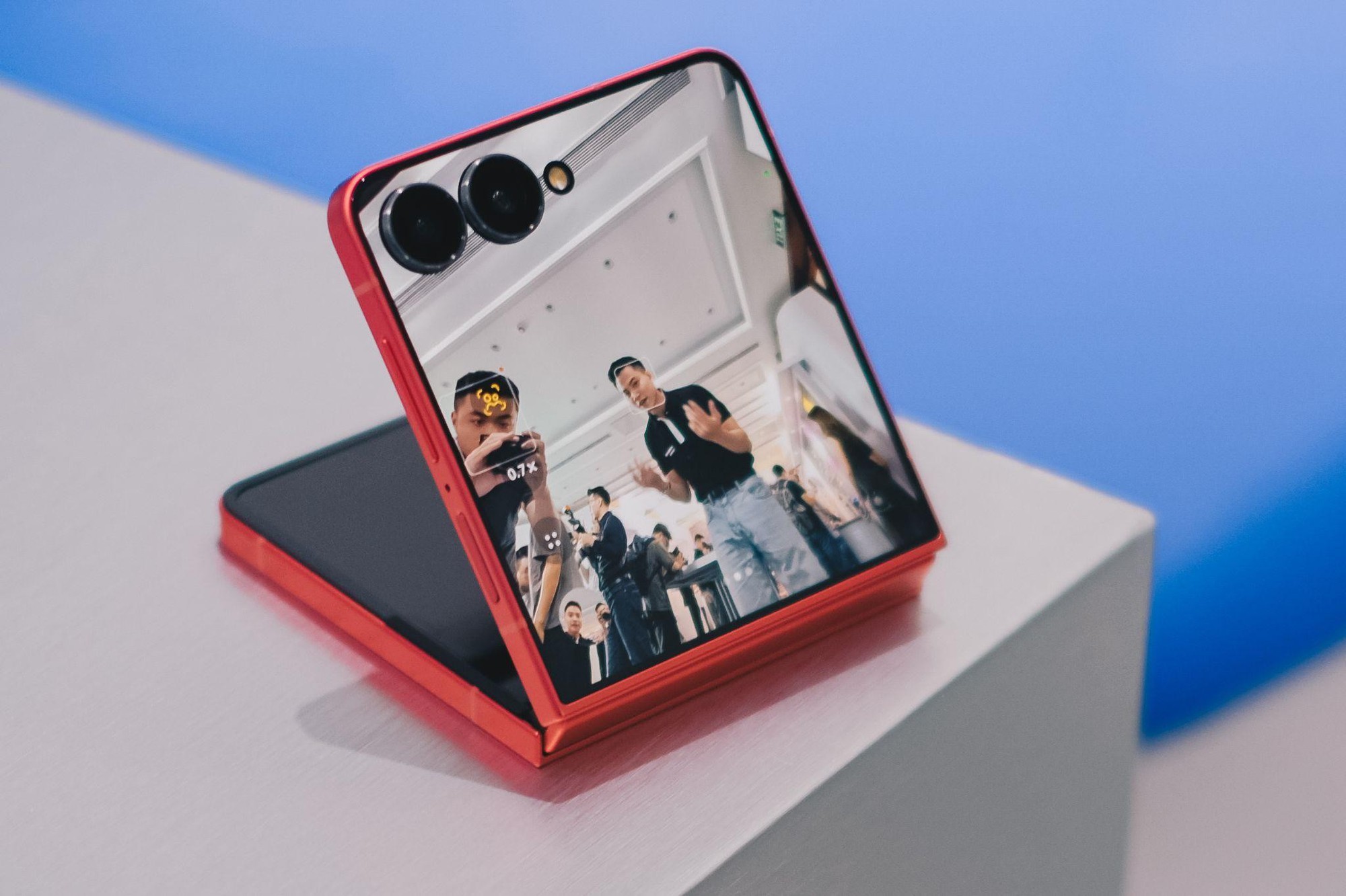 Trải nghiệm xong camera của Galaxy Z Fold7, reviewer nhận định: Chất lượng cải thiện rõ rệt, tính năng Galaxy AI “ai cũng phải wow”- Ảnh 5.