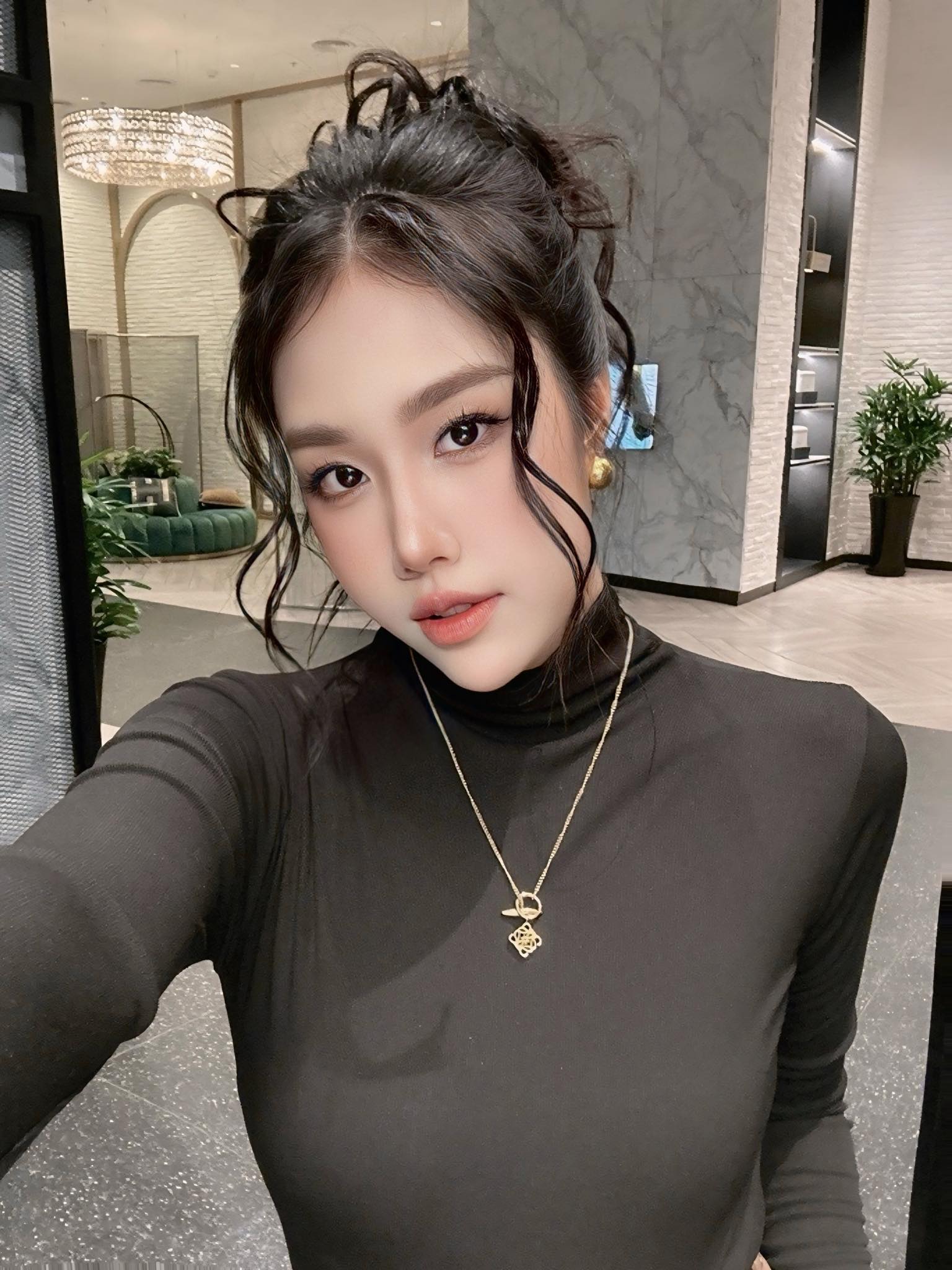Bạn gái kém 37 tuổi của Quang Minh: “Sau khi khoe con, tôi nhận nhiều lời công kích, miệt thị”- Ảnh 2. Bạn gái kém 37 tuổi của Quang Minh: “Sau khi khoe con, tôi nhận nhiều lời công kích, miệt thị”- Ảnh 2.