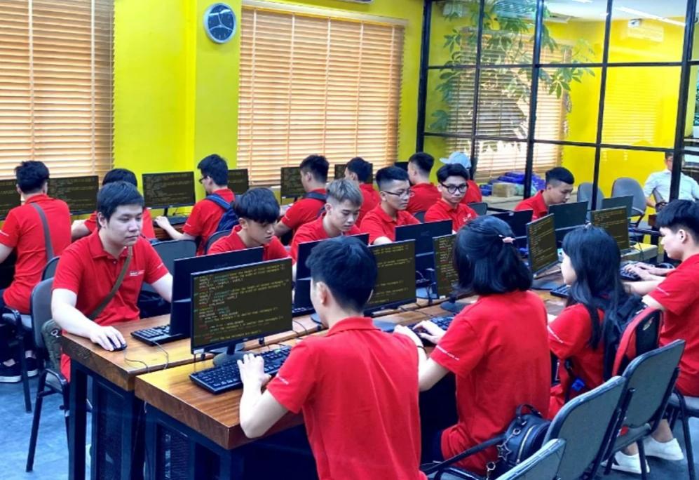 tải app hi88 mắt Chương trình Đào tạo Lập trình viên Quốc tế 2025: Đón đầu xu hướng, vững bước tương lai- Ảnh 1.