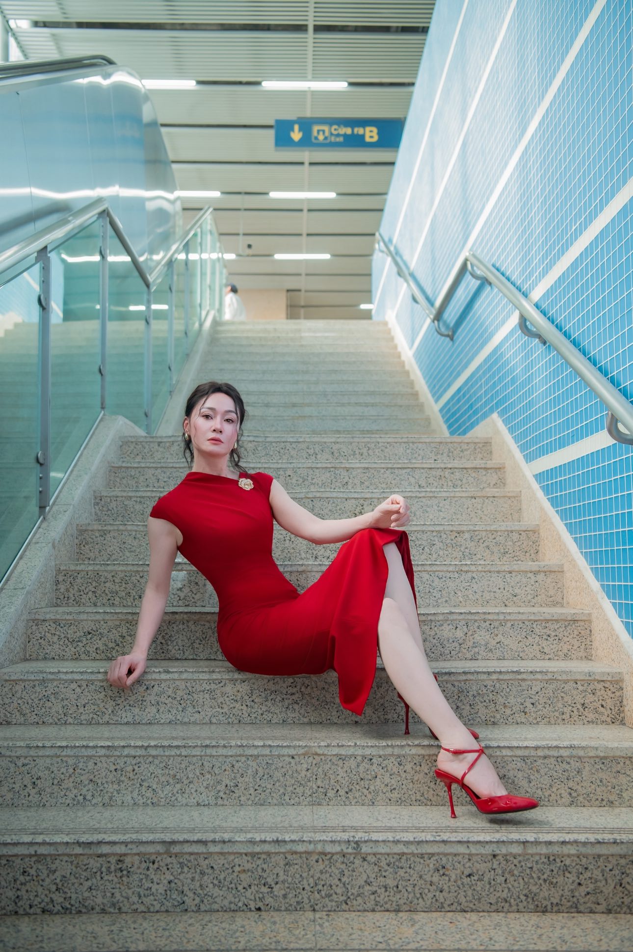 &ldquo;Mẹ chồng Phương Oanh&rdquo; thời trẻ đẹp sắc nước hương trời, U50 vẫn sở hữu v&oacute;c d&aacute;ng nuột n&agrave; kh&oacute; tin- Ảnh 3.