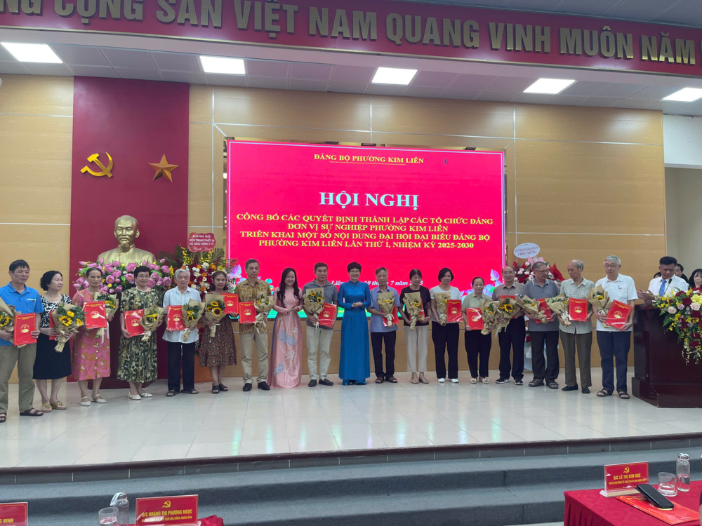 Phường Kim Liên công bố thành lập các tổ chức cơ sở Đảng và triển khai kế hoạch tổ chức Đại hội Đảng bộ lần thứ I, nhiệm kỳ 2025 – 2030
- Ảnh 7. Phường Kim Liên công bố thành lập các tổ chức cơ sở Đảng và triển khai kế hoạch tổ chức Đại hội Đảng bộ lần thứ I, nhiệm kỳ 2025 – 2030
- Ảnh 7.