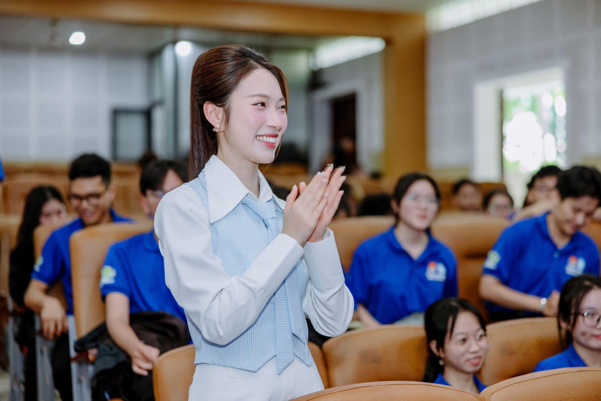 Remos khởi động chương trình “Flex mùa hè xanh rực rỡ 2025”- Ảnh 2. lich truc tiep bong da ngoai hang anh khởi động chương trình “Flex mùa hè xanh rực rỡ 2025”- Ảnh 2.