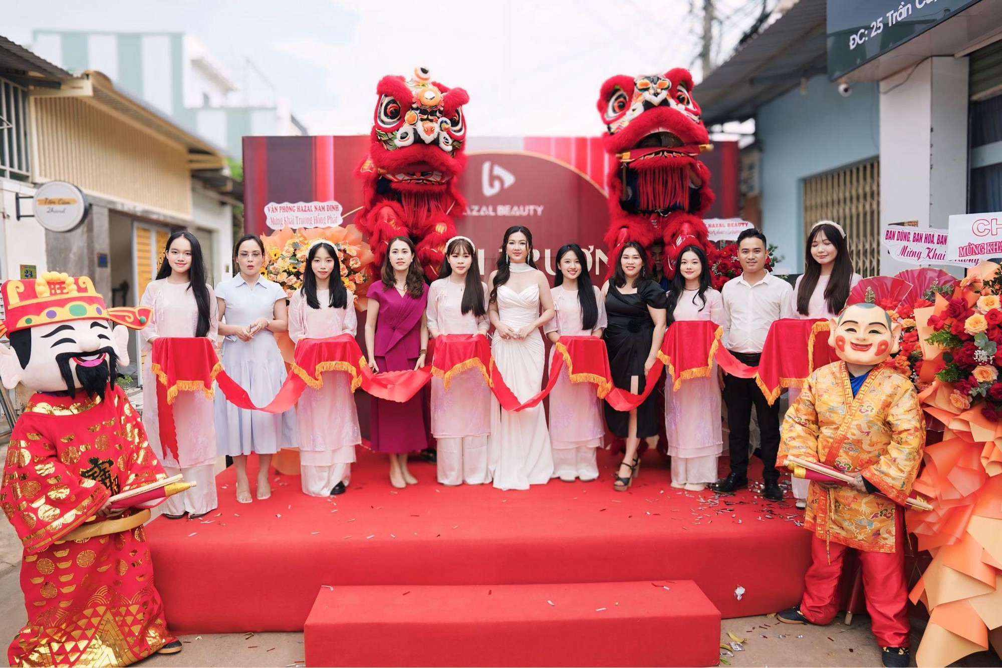 Doanh nhân Linda Trương chính thức khai trương văn phòng chi nhánh Hazal Beauty tại Buôn Ma Thuột - Đắk Lắk- Ảnh 1. Doanh nhân Linda Trương chính thức khai trương văn phòng chi nhánh Hazal Beauty tại Buôn Ma Thuột - Đắk Lắk- Ảnh 1.