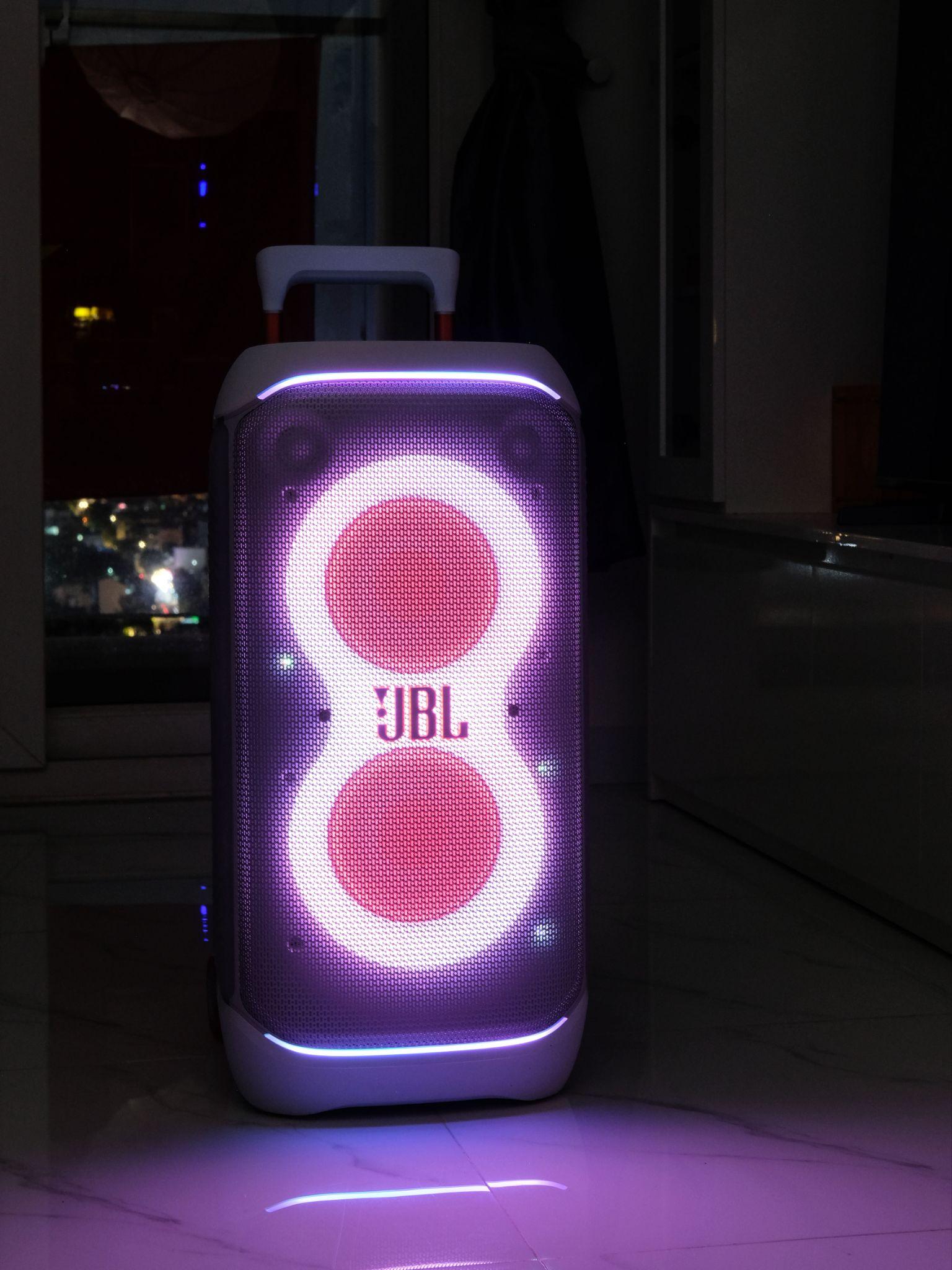 Đập hộp JBL PartyBox Stage 320 phiên bản trắng: Cú twist thời thượng cho dòng loa tiệc- Ảnh 5.
