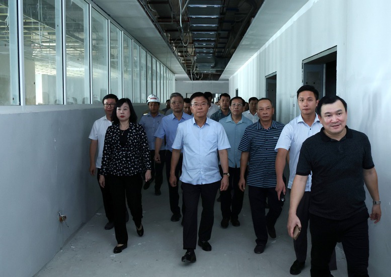 Trước ngày 30/11, đưa cơ sở 2 Bệnh viện Bạch Mai, Việt Đức vào sử dụng- Ảnh 1. Trước ngày 30/11, đưa cơ sở 2 Bệnh viện Bạch Mai, Việt Đức vào sử dụng- Ảnh 1.