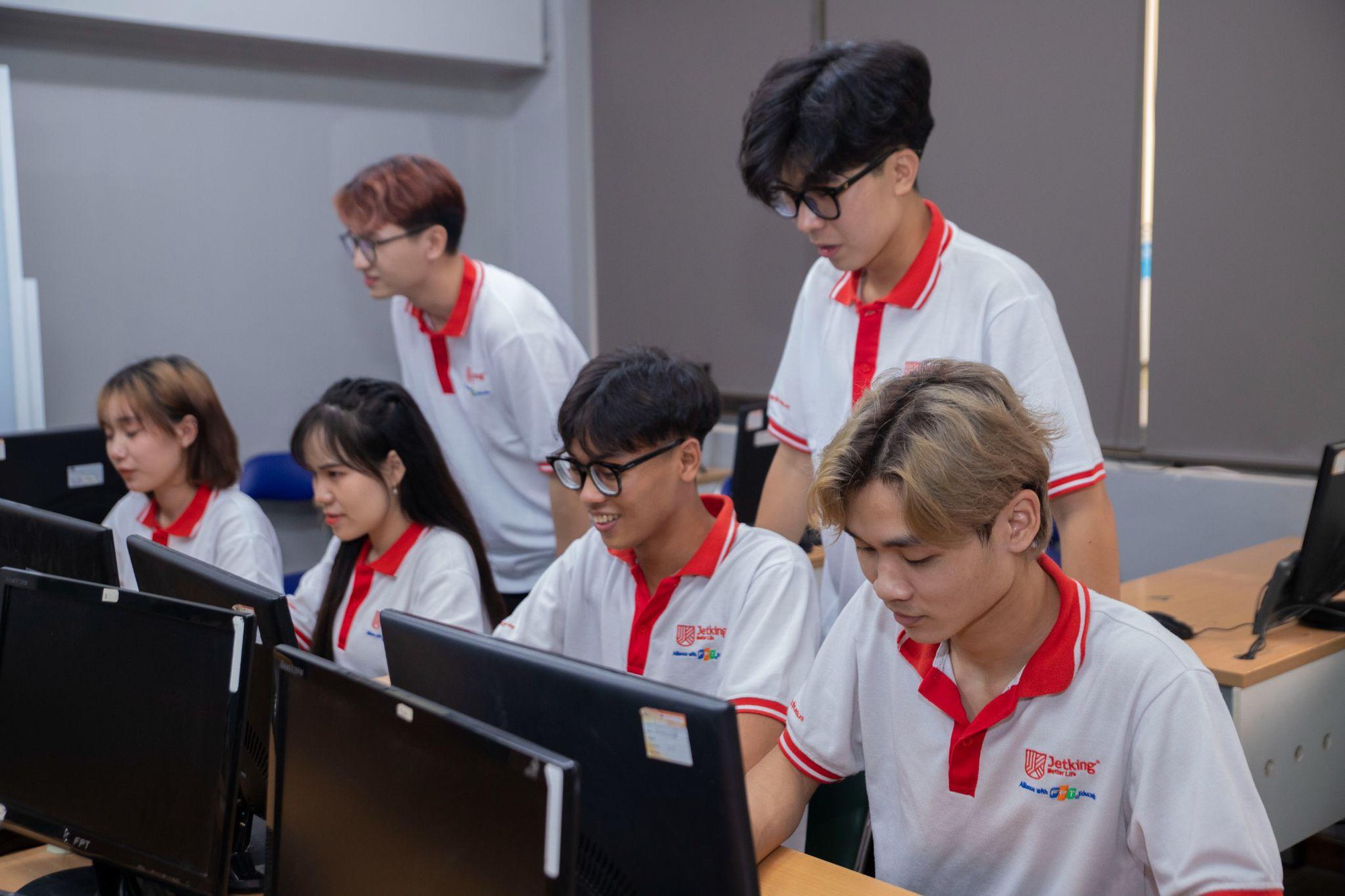 Doanh nghiệp Việt bị ảnh hưởng v&igrave; hacker: Cơ hội n&agrave;o cho GenZ theo học An ninh mạng?- Ảnh 3.