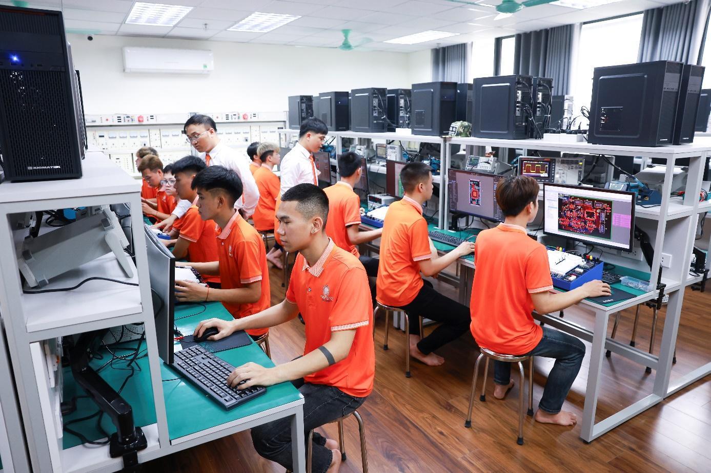 Trường Đại học Đại Nam mở rộng chỉ tiêu, đẩy mạnh hợp tác quốc tế đào tạo ngành Công nghệ Bán dẫn- Ảnh 4. Trường Đại học Đại hi88 hi880 mở rộng chỉ tiêu, đẩy mạnh hợp tác quốc tế đào tạo ngành Công nghệ Bán dẫn- Ảnh 4.