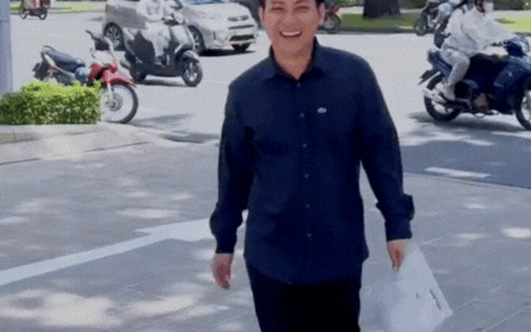 Lộ clip Hoài Lâm bị bắt gặp giữa đường, diện mạo hiện tại gây bất ngờ- Ảnh 1. Lộ hi88 gg Hoài Lâm bị bắt gặp giữa đường, diện mạo hiện tại gây bất ngờ- Ảnh 1.