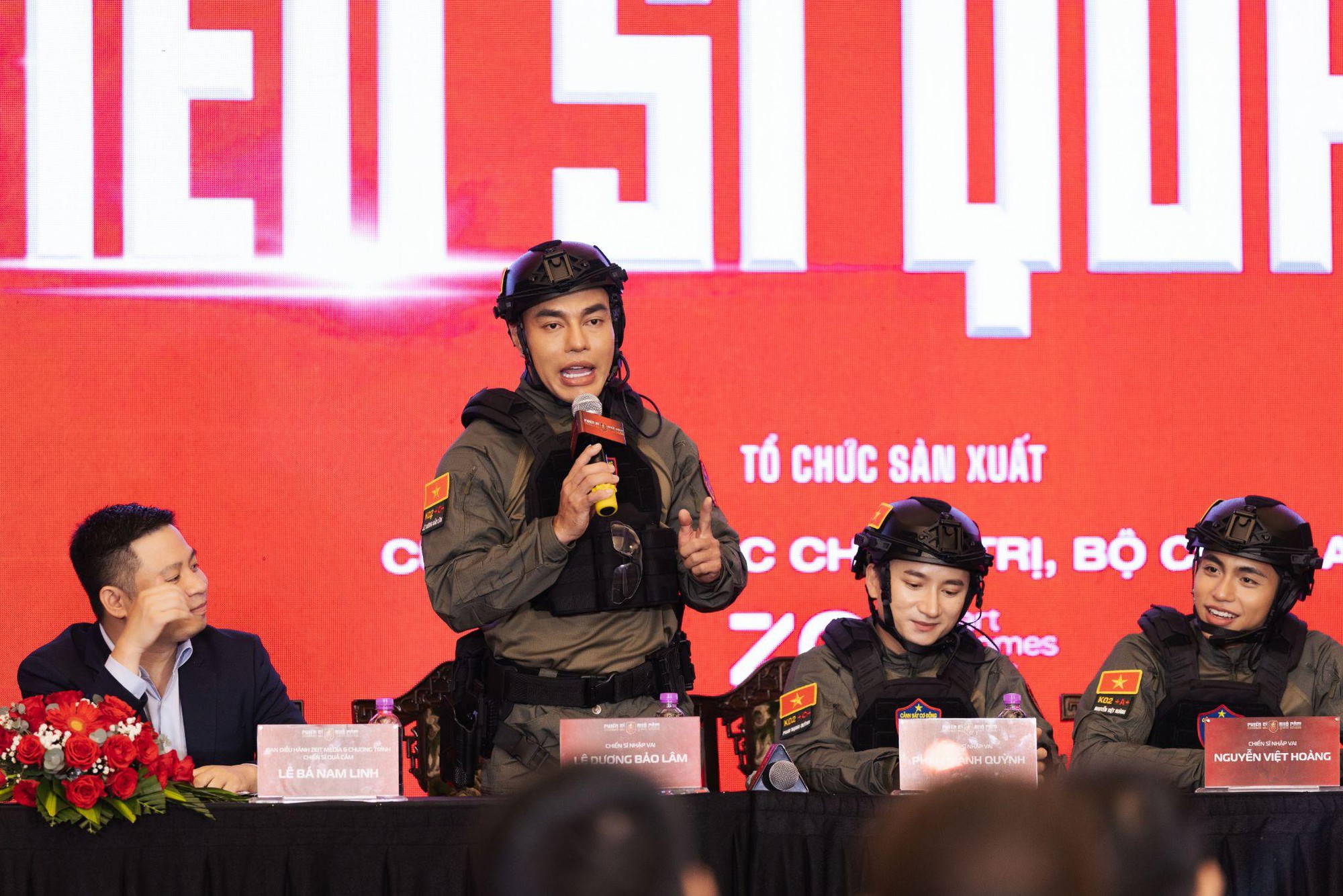 Binz ngất xỉu, Tiến Luật vượt qua nỗi sợ độ cao khi tham gia show "Chiến sĩ quả cảm"- Ảnh 5.