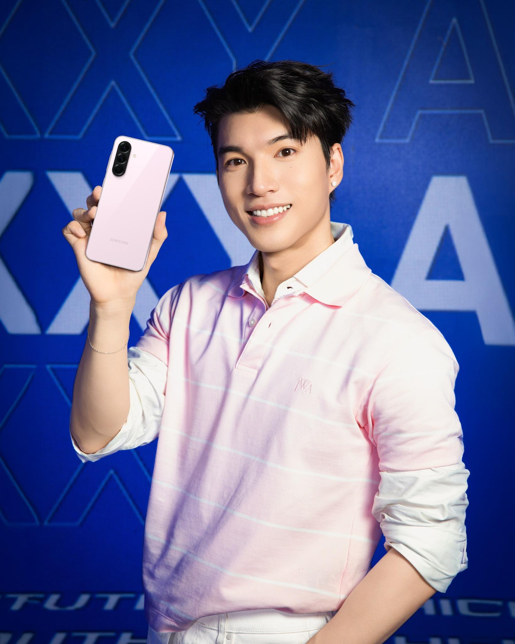 Sống tràn cảm hứng, ghi điểm thần thái cùng Galaxy A56 5G Hồng trẻ trung- Ảnh 3. Sống tràn cảm hứng, ghi điểm thần thái cùng truc tiep bong da vtv6 Hồng trẻ trung- Ảnh 3.