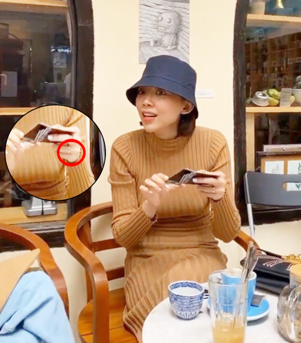 Tại saoTóc Tiên và Touliver không còn đeo nhẫn cưới- Ảnh 2. Tại saoTóc Tiên và lich bong da truc tiep không còn đeo nhẫn cưới- Ảnh 2.