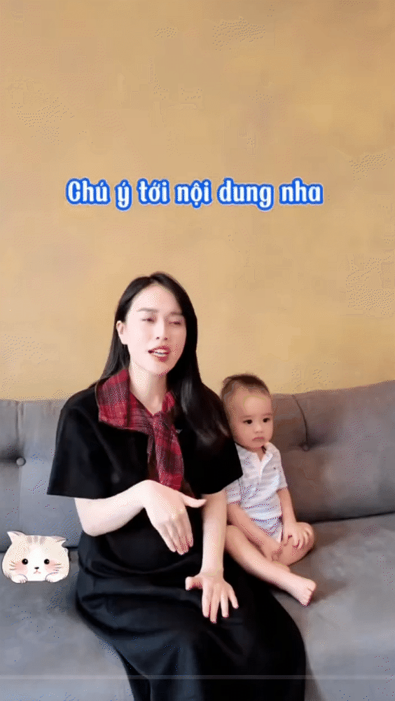 MC Ngô Mai Phương chia sẻ cách giúp "cậu cả" Leon biết nói sớm là... xem TV cùng con, nhưng không phải kênh nào cũng tốt- Ảnh 2.