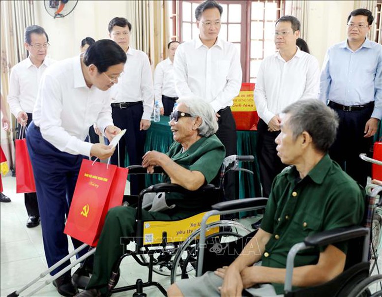 Tri ân người có công là truyền thống tốt đẹp của dân tộc- Ảnh 2. Tri ân người có công là truyền thống tốt đẹp của dân tộc- Ảnh 2.
