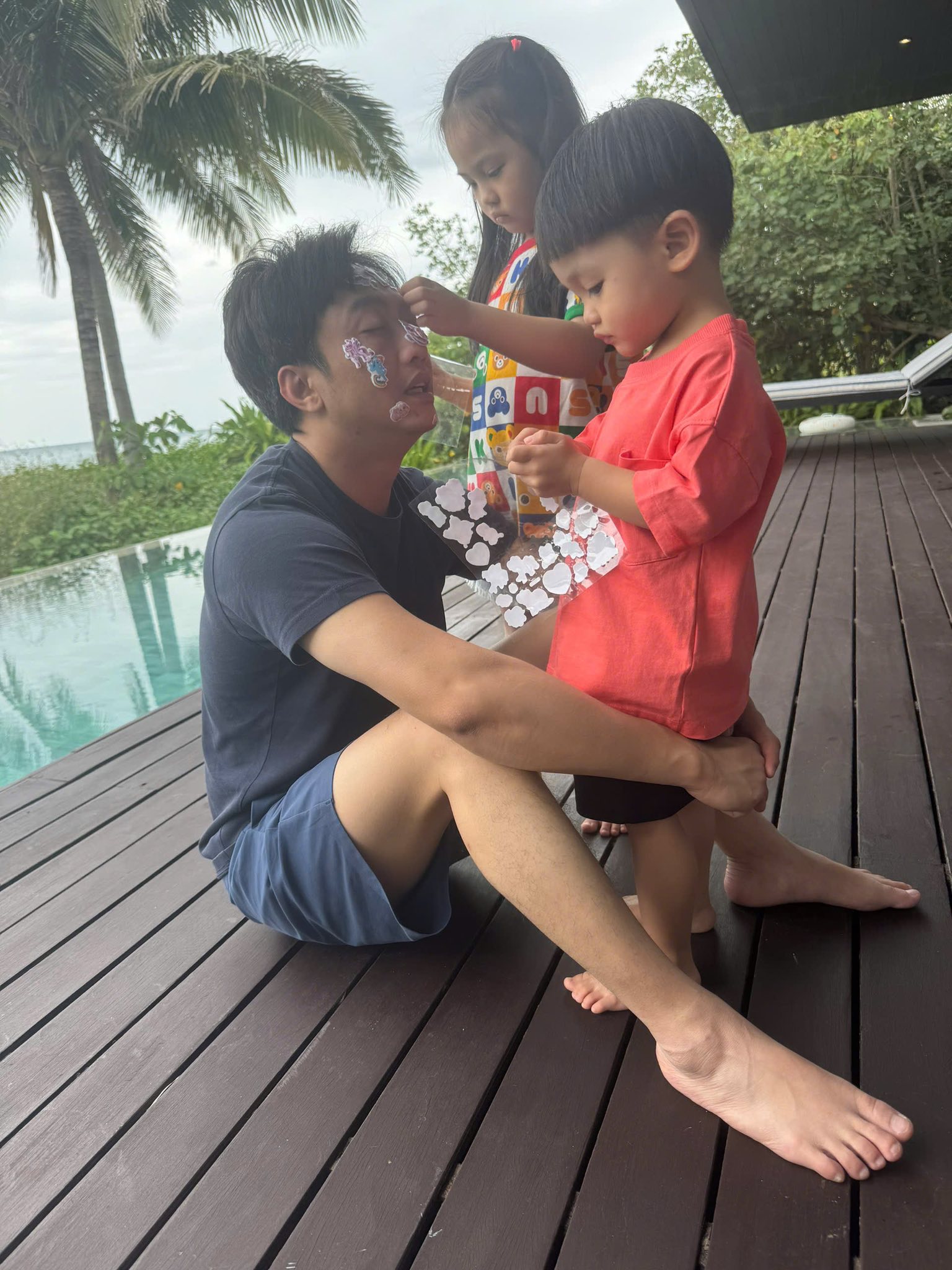 Đưa con đi nghỉ dưỡng, Cường Đô La tiết lộ chuyện dở khóc dở cười- Ảnh 2. Đưa truc tiep bong da c1 đi nghỉ dưỡng, Cường Đô La tiết lộ chuyện dở khóc dở cười- Ảnh 2.