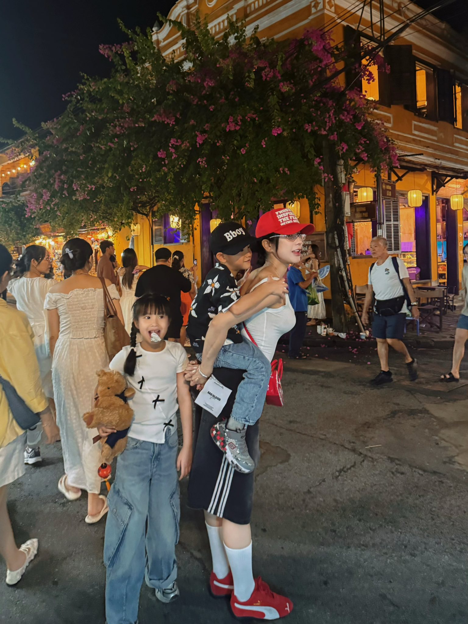 xem bong da truc tiep cup c1 gái 7 tuổi của Diệp Lâm Anh sở hữu đôi chân dài, nhan sắc được ví như bản sao của mẹ- Ảnh 2.