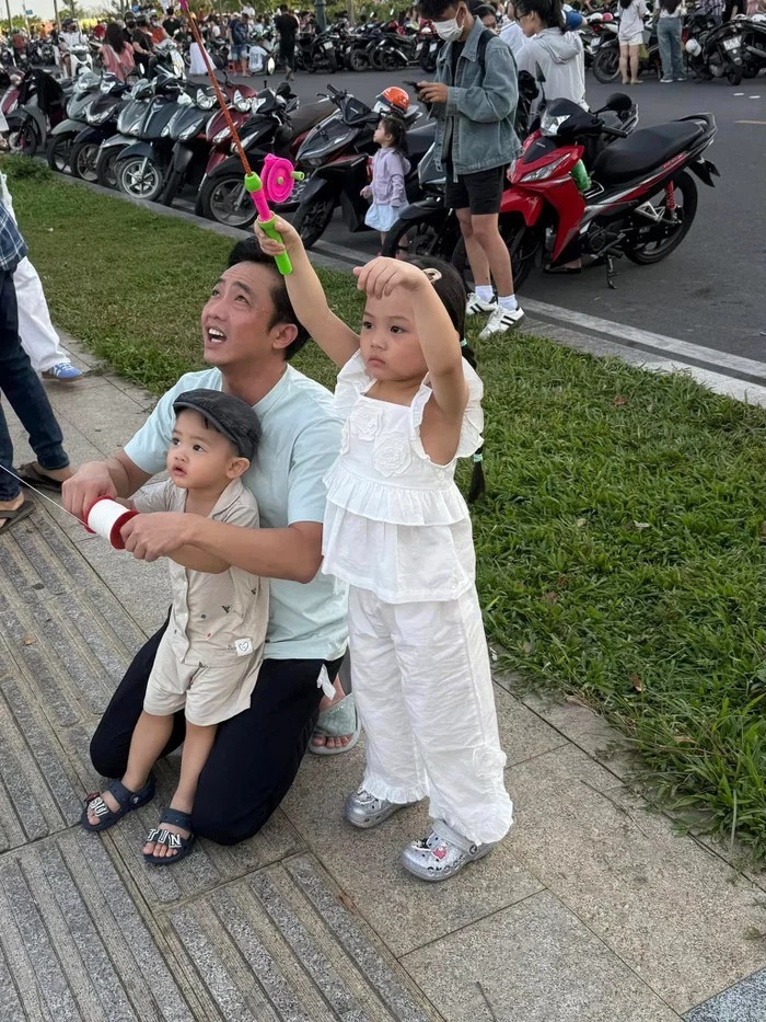 Đưa con đi nghỉ dưỡng, Cường Đô La tiết lộ chuyện dở khóc dở cười- Ảnh 9. Đưa truc tiep bong da c1 đi nghỉ dưỡng, Cường Đô La tiết lộ chuyện dở khóc dở cười- Ảnh 9.