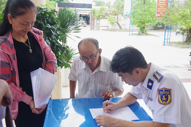 Hải đoàn 21 phối hợp triển khai dịch vụ công trực tuyến
tại xã Tam Hải - góp phần lan tỏa sức trẻ và tinh thần tình nguyện
- Ảnh 4. Hải đoàn 21 phối hợp triển khai dịch vụ công trực tuyến
tại xã Tam Hải - góp phần lan tỏa sức trẻ và tinh thần tình nguyện
- Ảnh 4.