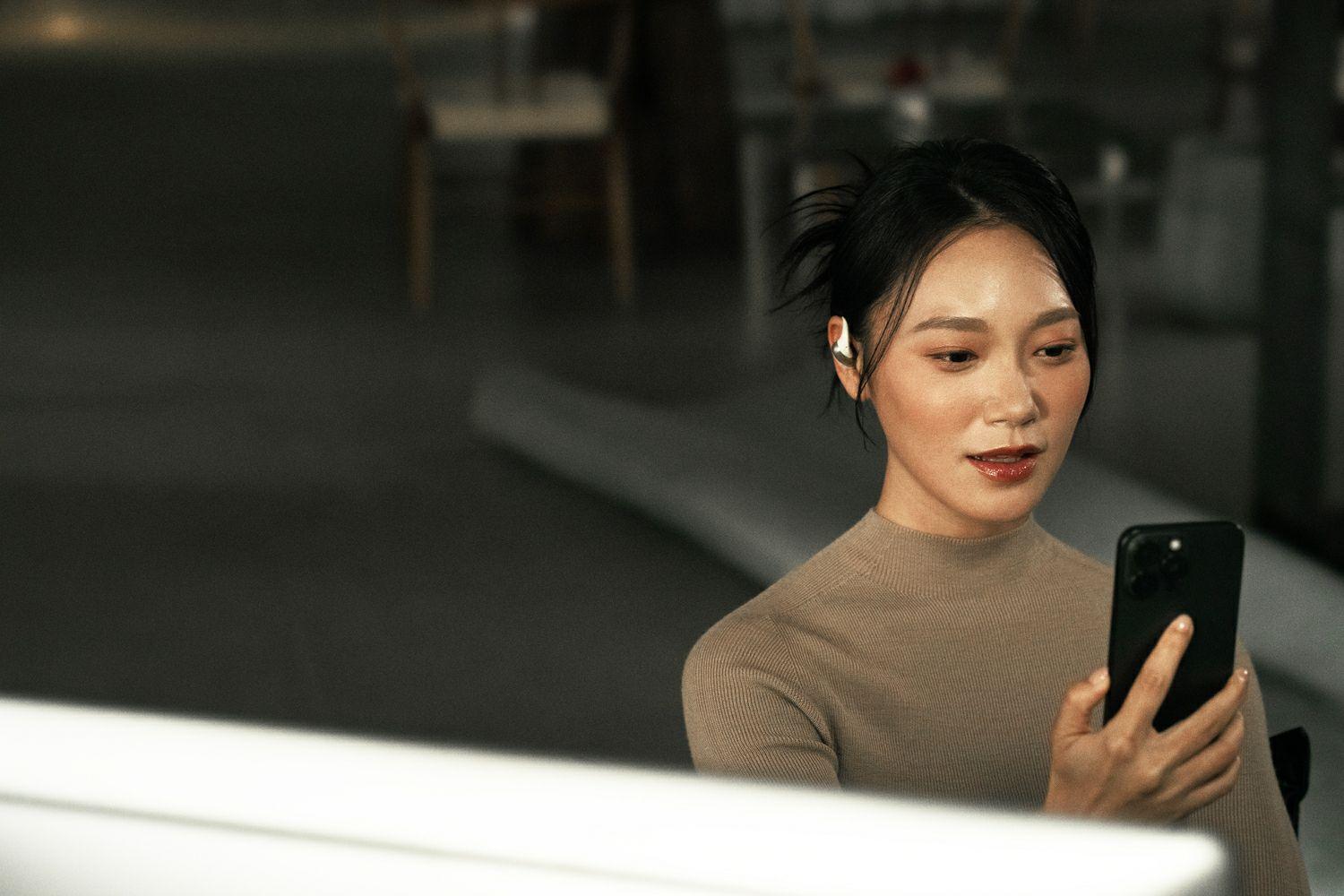 Shokz ra mắt OpenFit 2+: Tai nghe mở, tích hợp 2 driver độc lập, hỗ trợ Dolby Audio- Ảnh 4. Shokz ra mắt OpenFit 2+: Tai nghe mở, tích hợp 2 driver độc lập, hỗ trợ Dolby Audio- Ảnh 4.