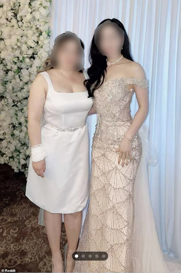 Bức ảnh chụp cô dâu và khách mời trong đám cưới gây tranh cãi nhất MXH gần đây: Tất cả cùng đặt một câu hỏi- Ảnh 1. Bức ảnh chụp cô dâu và khách mời trong đám cưới gây tranh cãi nhất MXH gần đây: Tất cả cùng đặt một câu hỏi- Ảnh 1.