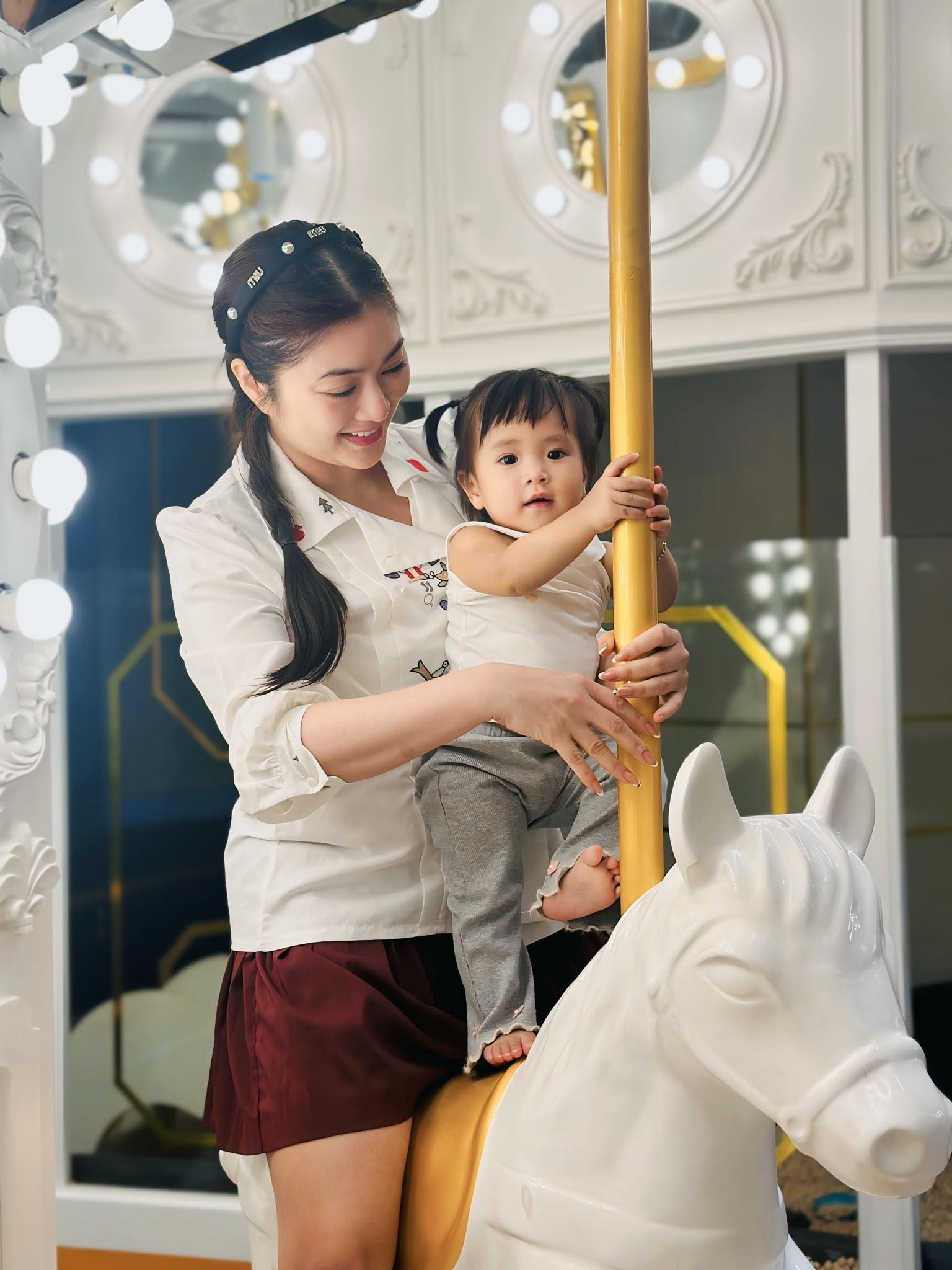 Thanh Trúc hé lộ nguyên tắc nuôi lich bong da truc tiep độc lạ: Không ru lich bong da truc tiep ngủ, mẹ ăn gì lich bong da truc tiep ăn nấy- Ảnh 2.