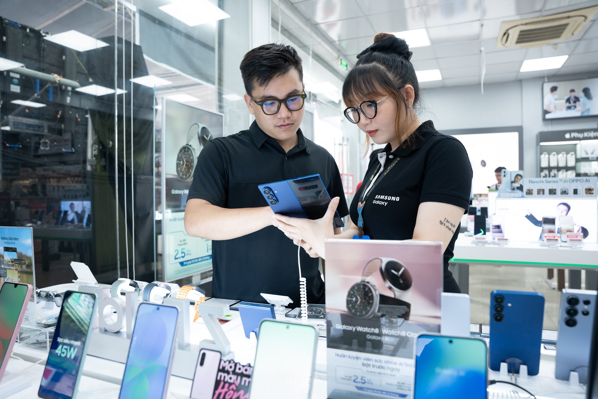CellphoneS mở bán Galaxy Z Fold7 Flip7, ưu đãi 5 triệu kèm nhiều quà tặng- Ảnh 4. CellphoneS mở bán Galaxy Z Fold7 Flip7, ưu đãi 5 triệu kèm nhiều quà tặng- Ảnh 4.