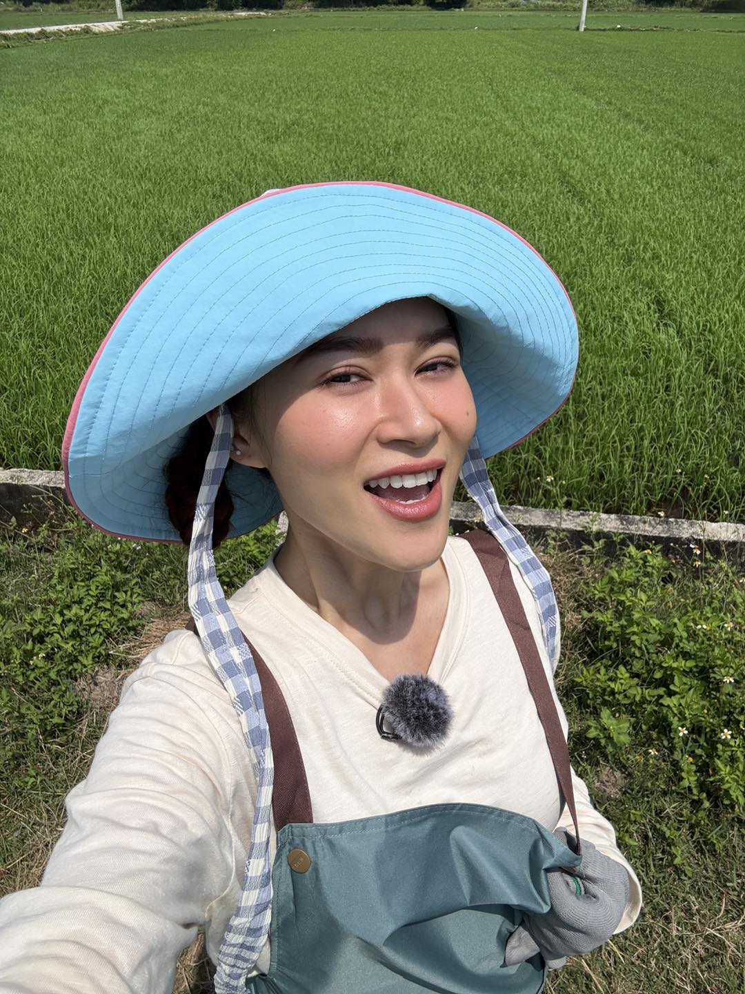 Ngọc Thanh Tâm giàu cỡ nào mà netizen đòi "chi tiền tài trợ Gia đình Haha"?- Ảnh 12. keo nha cai com truc tiep bong da giàu cỡ nào mà netizen đòi "chi tiền tài trợ Gia đình Haha"?- Ảnh 12.