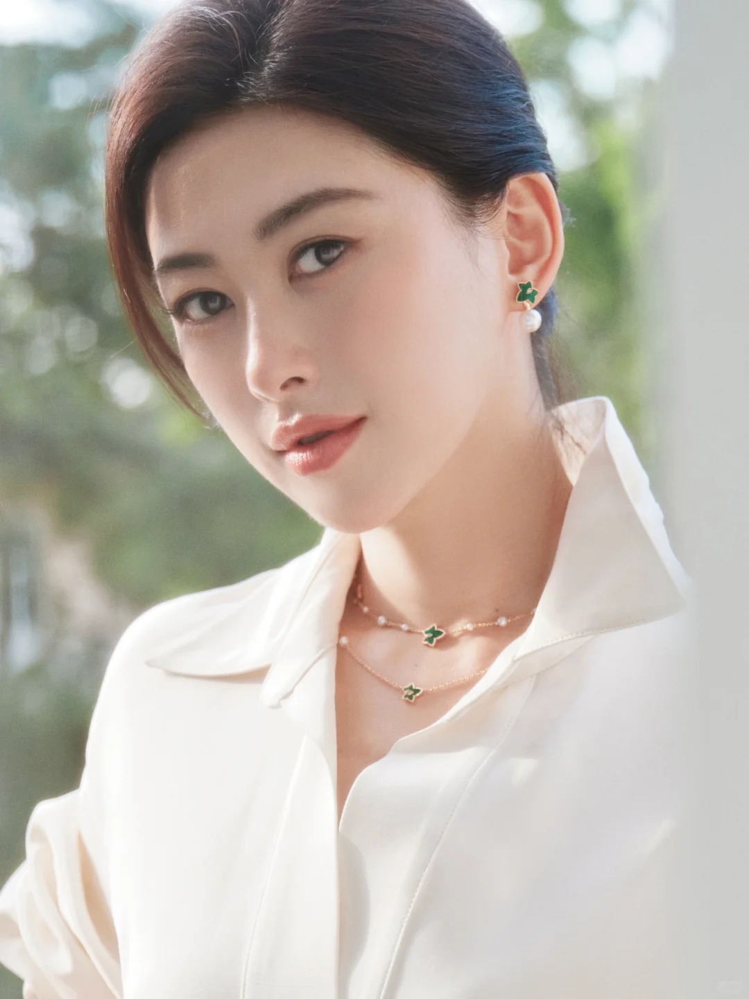 Ái nữ "hồng tam đại" đình đám Cbiz: Xuất thân trâm anh, từng hẹn hò "Tổng tài Ferrari", không chỉ có đồng điếu hút mắt, Chu Châu còn sở hữu gương mặt mang khí chất thượng lưu- Ảnh 4. Ái nữ "hồng tam đại" đình đám Cbiz: Xuất thân trâm anh, từng hẹn hò "Tổng tài Ferrari", không chỉ có đồng điếu hút mắt, Chu Châu còn sở hữu gương mặt mang khí chất thượng lưu- Ảnh 4.