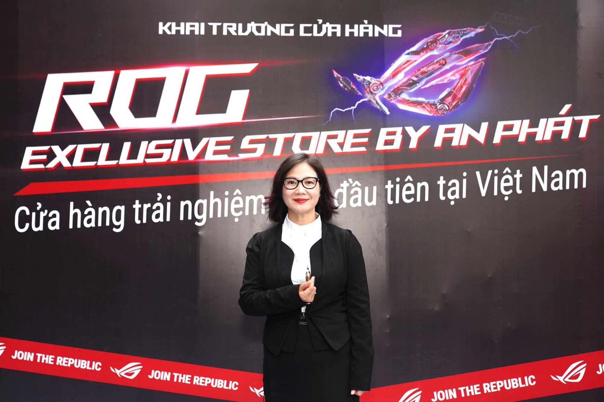 ROG Exclusive Store by An Phát ra mắt ấn tượng - Hứa hẹn bùng nổ trải nghiệm laptop cao cấp- Ảnh 3. ROG Exclusive Store by An Phát ra mắt ấn tượng - Hứa hẹn bùng nổ trải nghiệm laptop cao cấp- Ảnh 3.