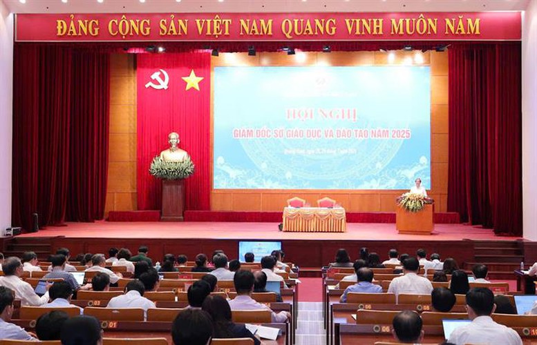 Triển khai nhiều quyết sách lớn về giáo dục trong năm học mới, Bộ trưởng GD&ĐT quán triệt "làm nhanh, làm tốt"- Ảnh 3. Triển khai nhiều quyết sách lớn về giáo dục trong năm học mới, Bộ trưởng GD&ĐT quán triệt "làm nhanh, làm tốt"- Ảnh 3.
