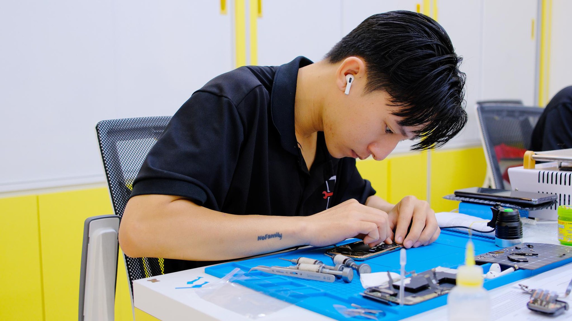 Điện Thoại Nhanh - Thay màn hình iPhone đúng chất lượng, giá tốt- Ảnh 2.