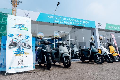 “Ngày hội xanh” đổ bộ Hà Nội: Đổi xe xăng lấy xe điện nhận ưu đãi khủng, tài xế dịch vụ hưởng lợi chưa từng có- Ảnh 8.
