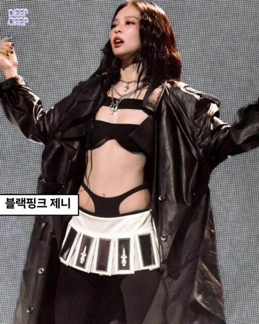 Hàng loạt ngôi sao bắt trend khoe nội y "nhức mắt", tất cả là tại... Jennie (BLACKPINK)?- Ảnh 1. Hàng loạt ngôi sao bắt trend lich bong da truc tiep nội y "nhức mắt", tất cả là tại... Jennie (BLACKPINK)?- Ảnh 1.