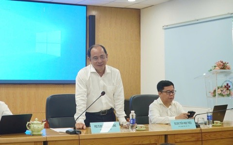 PGS. TS Tăng Chí Thượng, Giám đốc sở y tế TpHCM. PGS. TS Tăng Chí Thượng, Giám đốc sở y tế TpHCM.