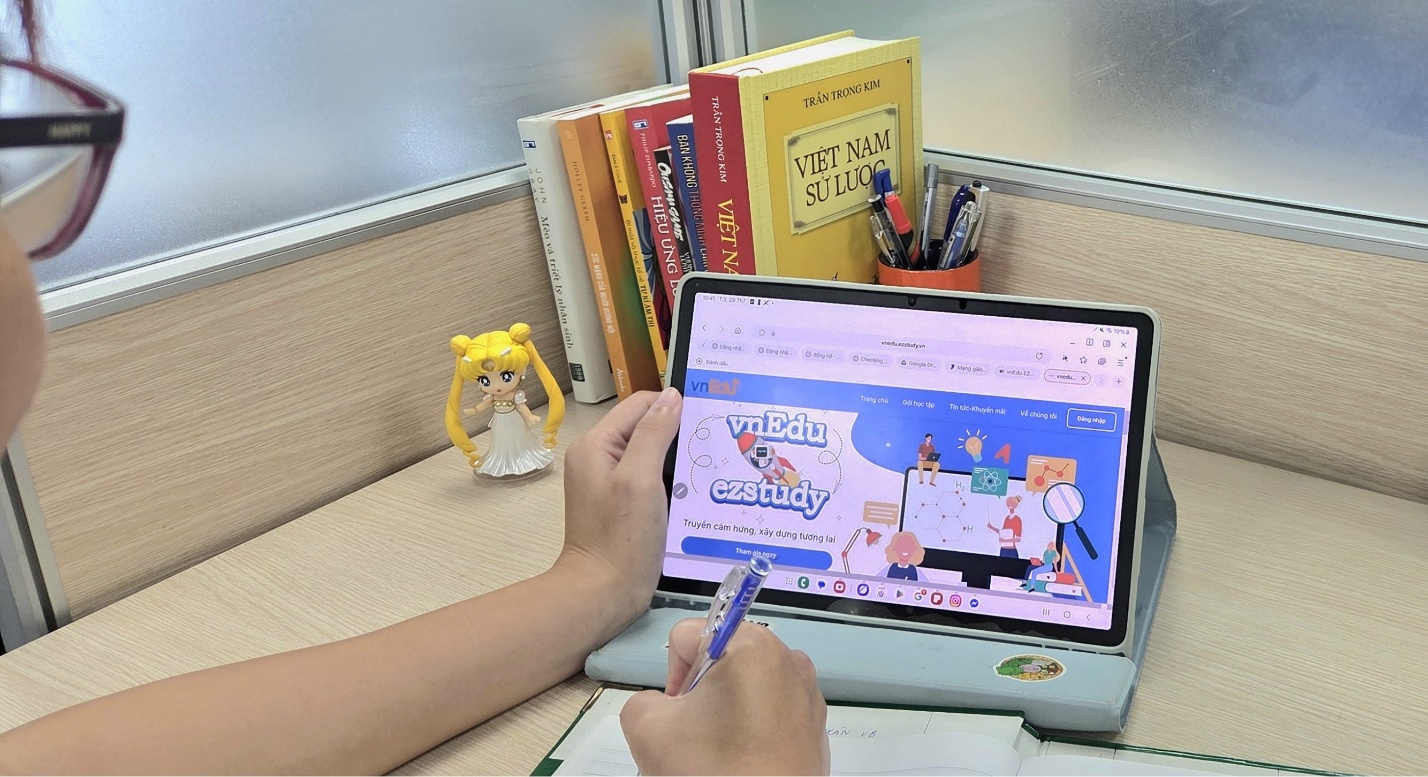 vnEdu Ezstudy – Gia sư công nghệ giúp học sinh tiến bộ mỗi ngày- Ảnh 1. vnEdu Ezstudy – Gia sư công nghệ giúp học k+ truc tiep bong da tiến bộ mỗi ngày- Ảnh 1.