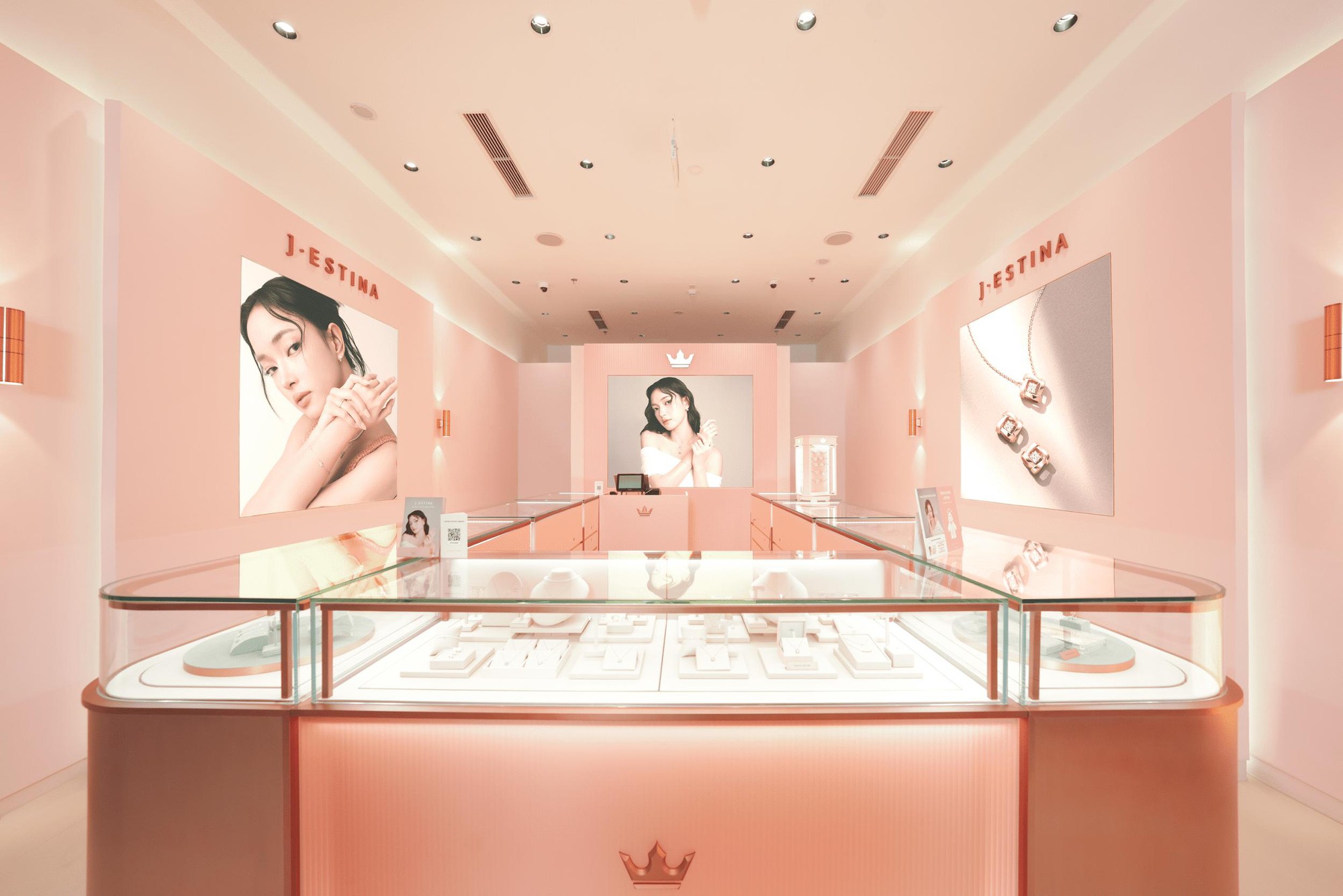 Châu Bùi chính thức trở thành nàng thơ của J.ESTINA trong màn khai trương cửa hàng đầu tiên tại Hà Nội- Ảnh 1. Châu Bùi chính thức trở thành nàng thơ của J.link bong da truc tiep màn khai trương cửa hàng đầu tiên tại Hà Nội- Ảnh 1.