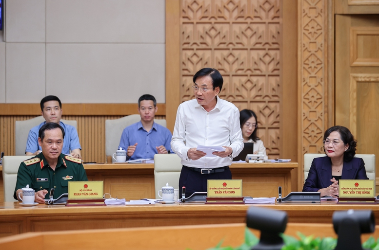 Thủ tướng yêu cầu kiên định mục tiêu, thực hiện '3 tăng tốc'- Ảnh 4. Thủ tướng yêu cầu kiên định mục tiêu, thực hiện '3 tăng tốc'- Ảnh 4.