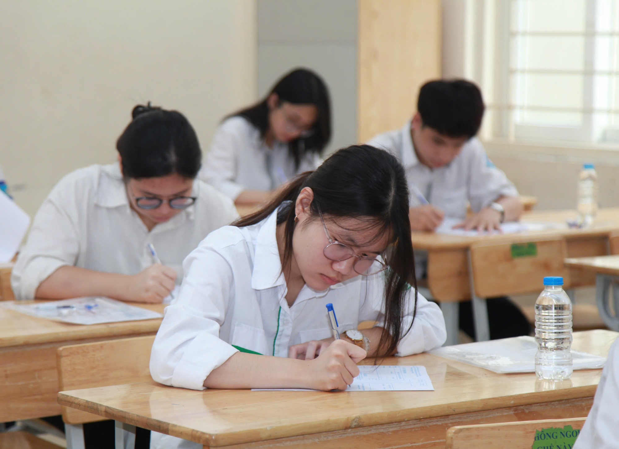 Hà Nội sẽ công bố điểm thi lớp 10 công lập vào chiều 4/7- Ảnh 1. Hà Nội sẽ công bố điểm thi lớp 10 công lập vào chiều 4/7- Ảnh 1.