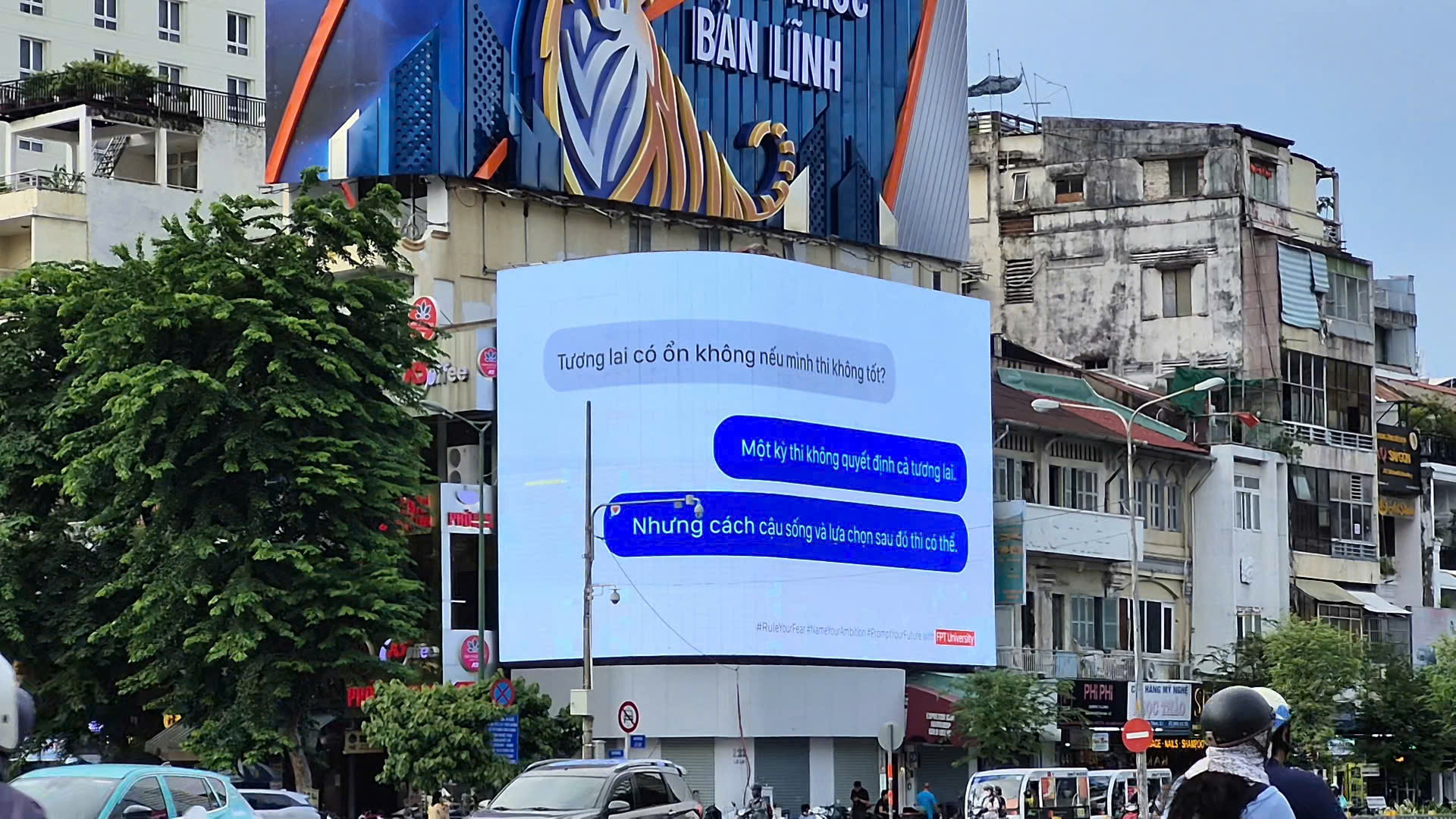 FPTU đồng hành cùng sĩ tử “prompt” tương keo nha cai com truc tiep bong da thông qua hàng loạt hoạt động ý nghĩa- Ảnh 1.
