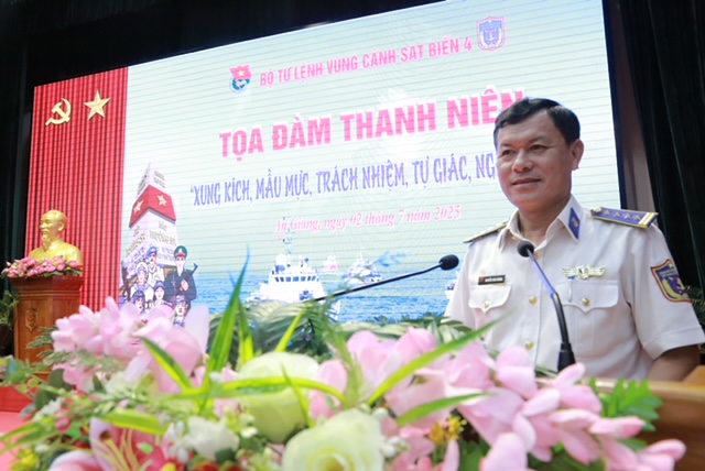Đoàn viên, hội viên Bộ Tư lệnh vùng Cảnh sát biển 4
xung kích trong xây dựng chính quy, chấp hành kỷ luật và bảo đảm an toàn
- Ảnh 2. Đoàn viên, hội viên Bộ Tư lệnh vùng Cảnh sát biển 4
xung kích trong xây dựng chính quy, chấp hành kỷ luật và bảo đảm an toàn
- Ảnh 2.
