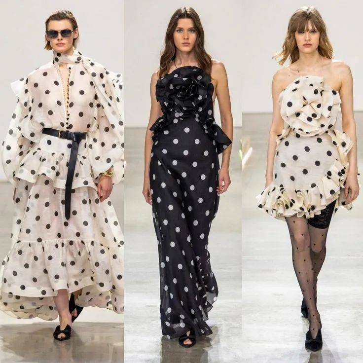 Hè này, họa tiết chấm bi "bùng nổ" trở lại: Cách mặc vừa retro vừa trendy khiến ai cũng ngoái nhìn- Ảnh 5. Hè này, họa tiết chấm bi "bùng nổ" trở lại: Cách mặc vừa retro vừa trendy khiến ai cũng ngoái nhìn- Ảnh 5.