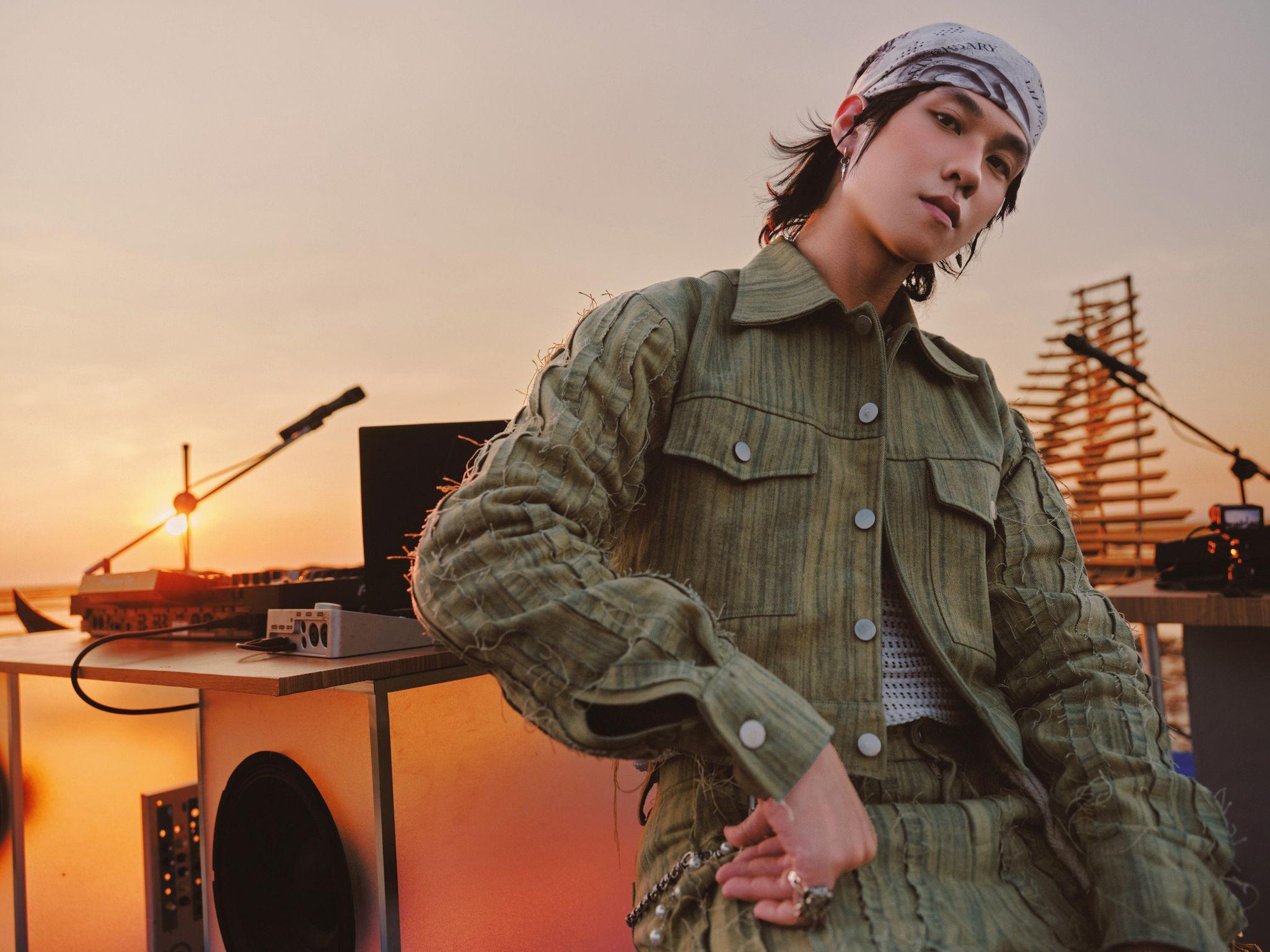 Producer “tỷ view” 2pillz khẳng định vai trò nghệ sĩ độc lập với album đầu tay - PILLZCASSO- Ảnh 5. Producer “tỷ view” 2pillz khẳng định vai trò nghệ sĩ độc lập với album đầu tay - PILLZCASSO- Ảnh 5.
