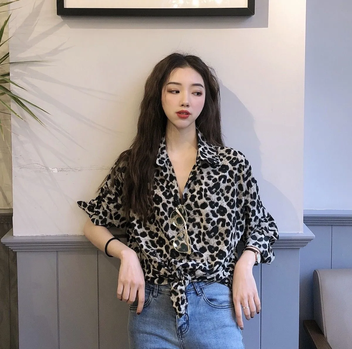 Song Hye Kyo và Jisoo cùng mê 1 kiểu sơ mi: Vừa dễ mặc còn "hak tuổi" trẻ trung- Ảnh 8. truc tiep bong da hom nay và Jisoo cùng mê 1 kiểu sơ mi: Vừa dễ mặc còn "hak tuổi" trẻ trung- Ảnh 8.